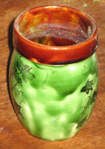 Petit vase vert par Marie-Thrse Landr